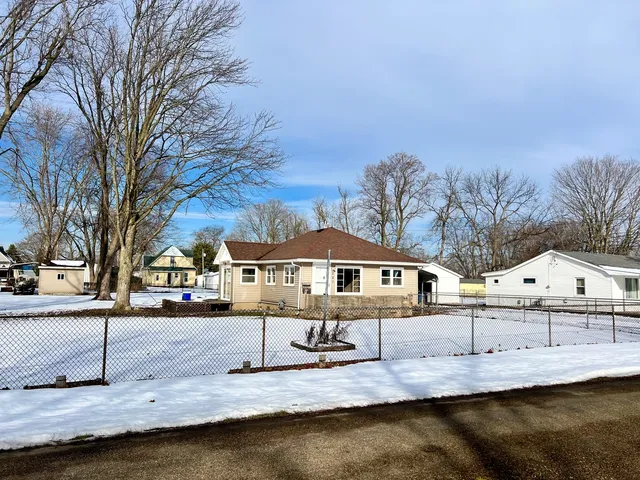 $69,900 | 221 West 7th Street, Tilton, IL 61833