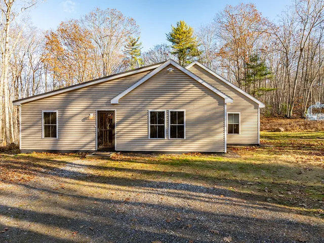 $600,000 | 6 Gosse's Hill Road, Camden, ME 04843