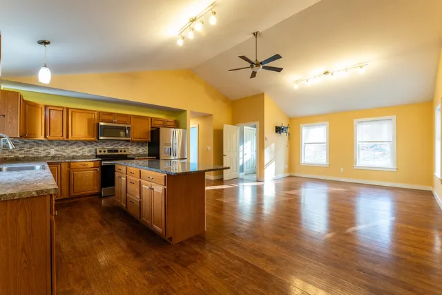 $600,000 | 6 Gosse's Hill Road, Camden, ME 04843