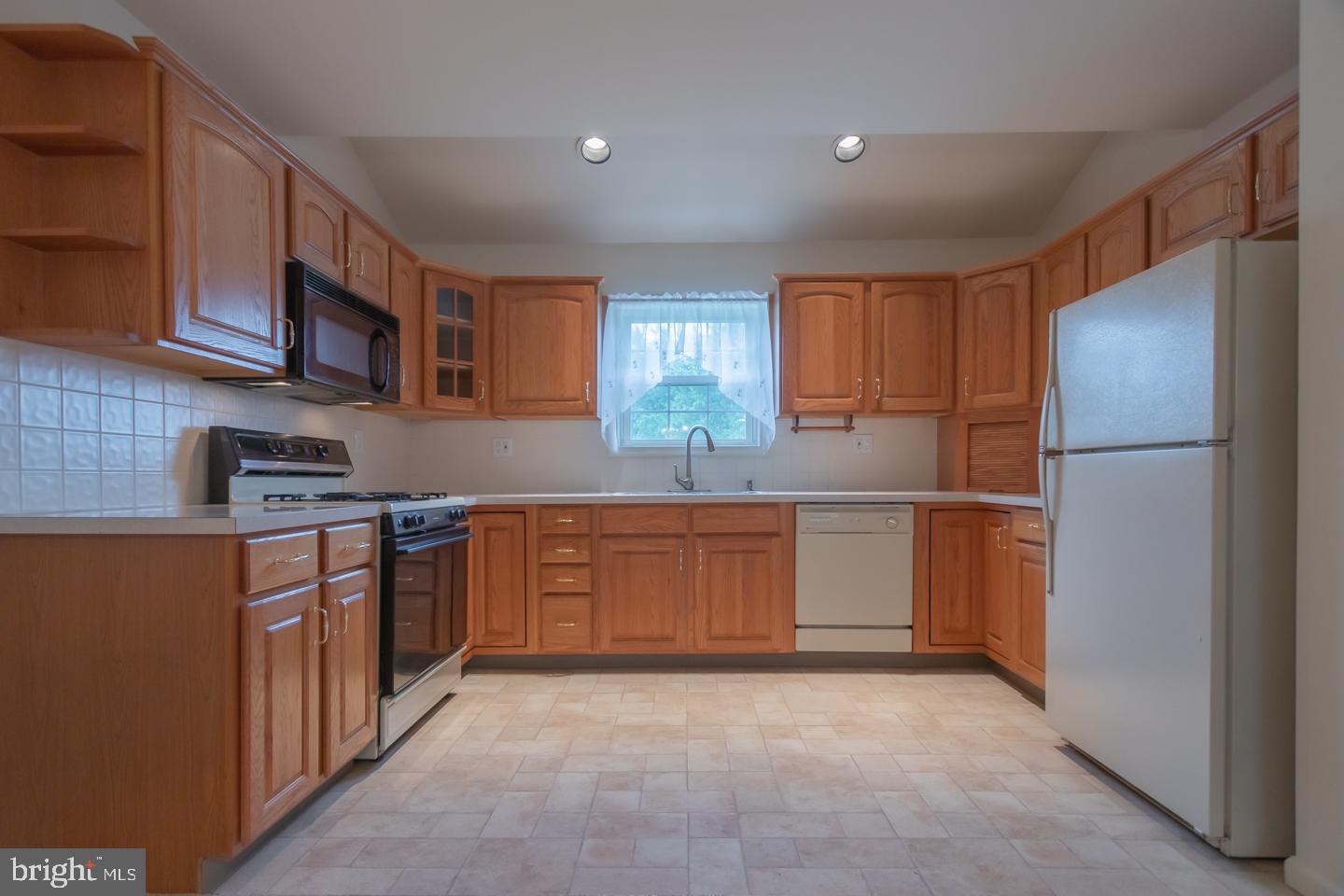 1010 Sweetbriar Road Perkasie, PA 18944 - Photo 49 of 52 Apartment/In-law kitchen