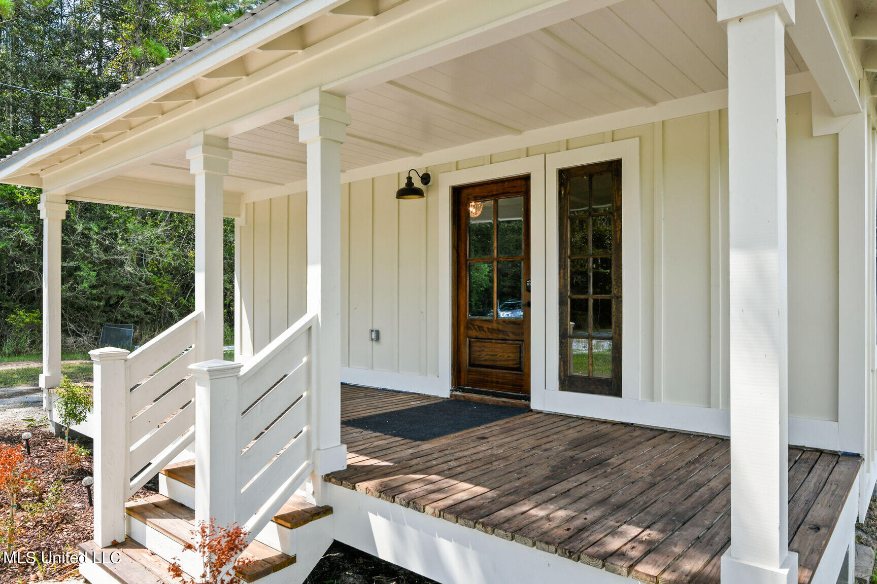 10900 Antioch Road Vancleave, MS 39565 - Photo 1 of 35 Cabin Porch