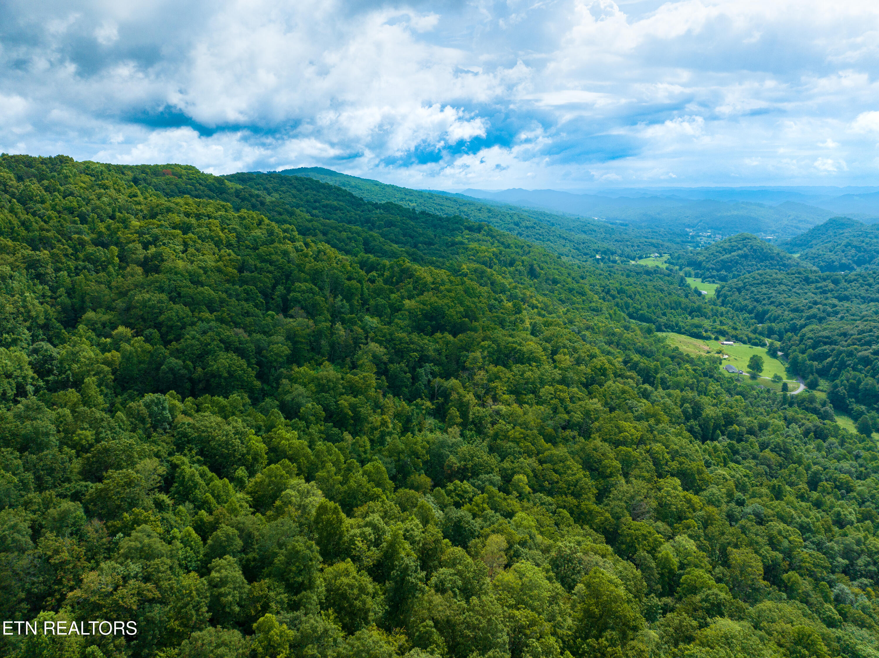956 Sherm Mountain Road Sneedville, TN 37869 - Photo 2 of 6 Sherm Mtn Rd-1