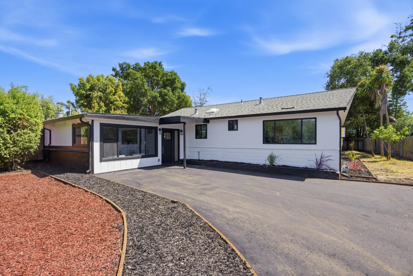 511 Cedar Street Aptos, CA 95003 - Photo 4 of 43