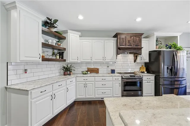 $509,000 | 116 Westfield Road, Pittsburg, KS 66762