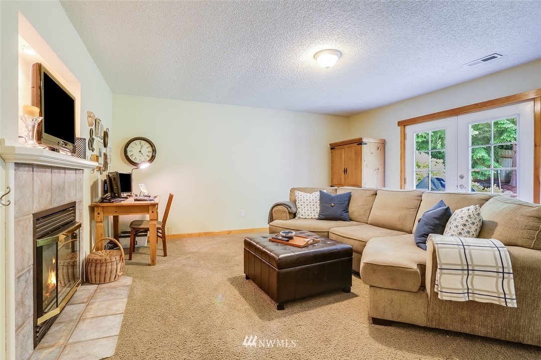 16522 133rd Place Southeast Renton, WA 98058 - Photo 12 of 23 Gallery Image 12