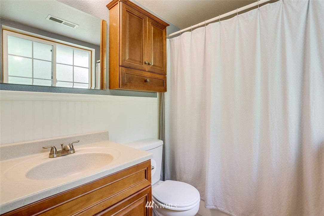 16522 133rd Place Southeast Renton, WA 98058 - Photo 15 of 23 Gallery Image 15