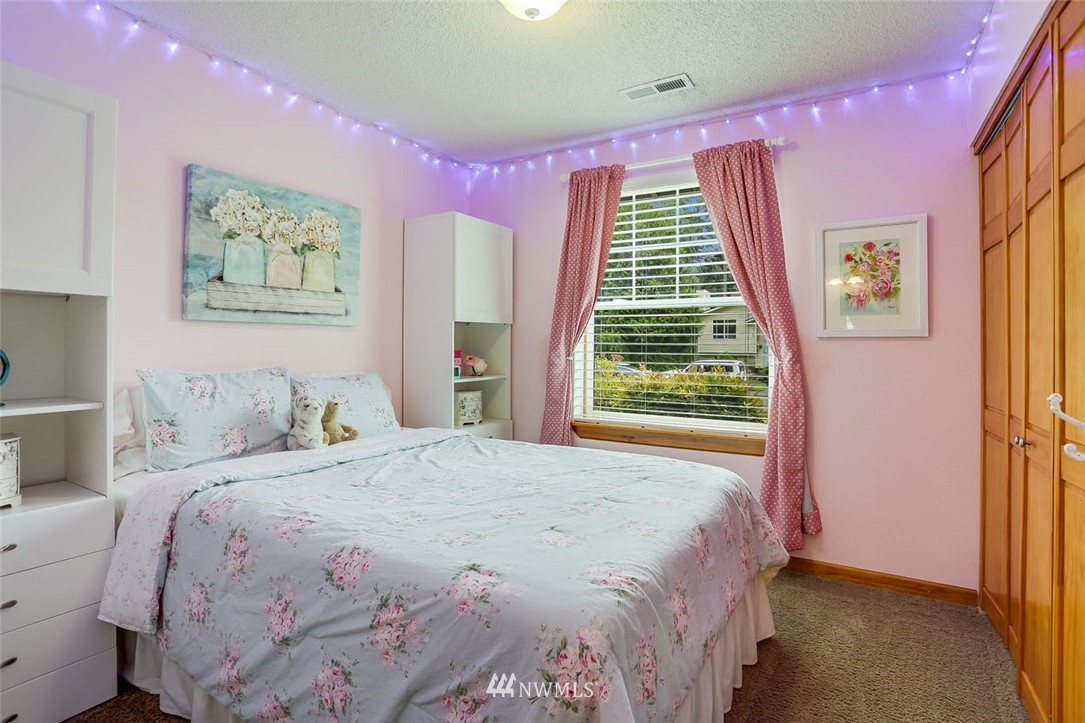 16522 133rd Place Southeast Renton, WA 98058 - Photo 16 of 23 Gallery Image 16