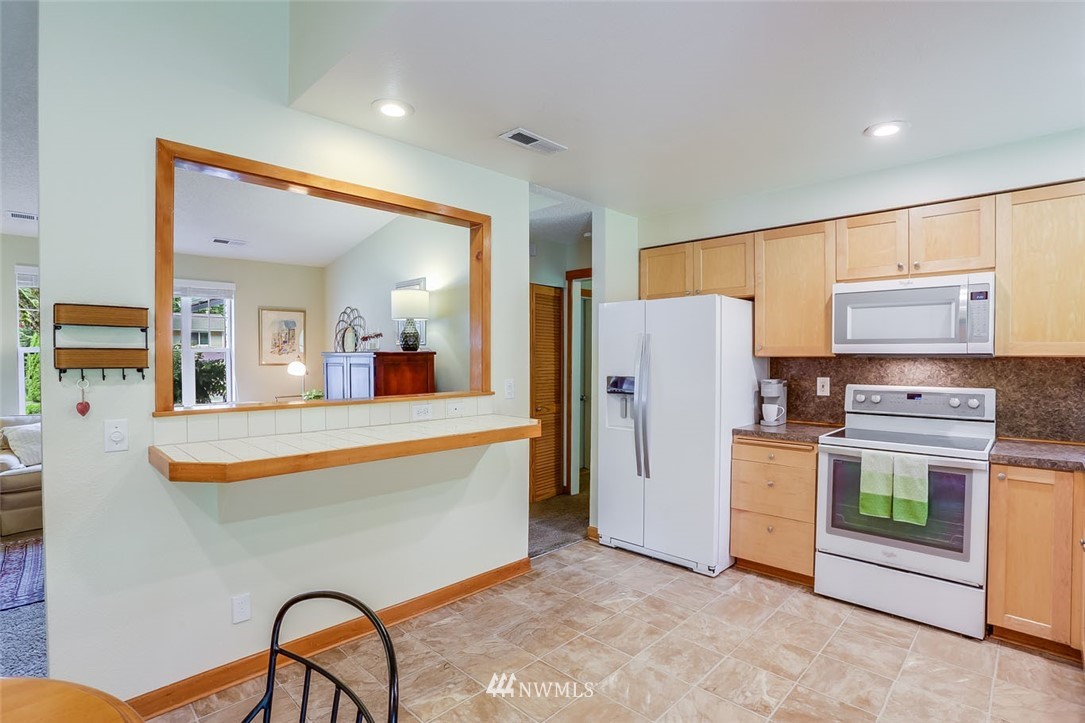16522 133rd Place Southeast Renton, WA 98058 - Photo 10 of 23 Gallery Image 10