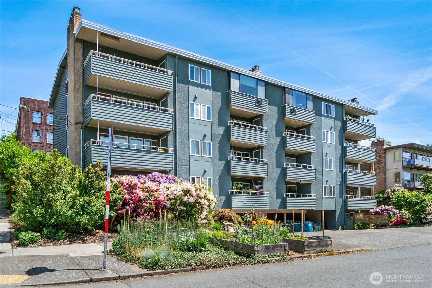 75 East Lynn Street, Unit B Seattle, WA 98102 - Photo 25 of 36