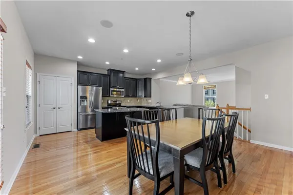 $2,800 | 410 Fairmont Drive, Warrendale, PA 15086