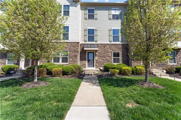 $2,800 | 410 Fairmont Drive, Warrendale, PA 15086