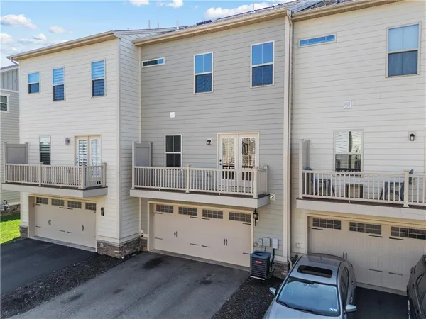 $2,800 | 410 Fairmont Drive, Warrendale, PA 15086