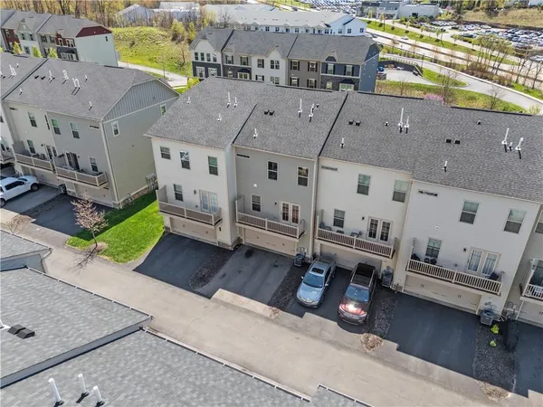 $2,800 | 410 Fairmont Drive, Warrendale, PA 15086