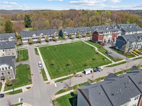$2,800 | 410 Fairmont Drive, Warrendale, PA 15086