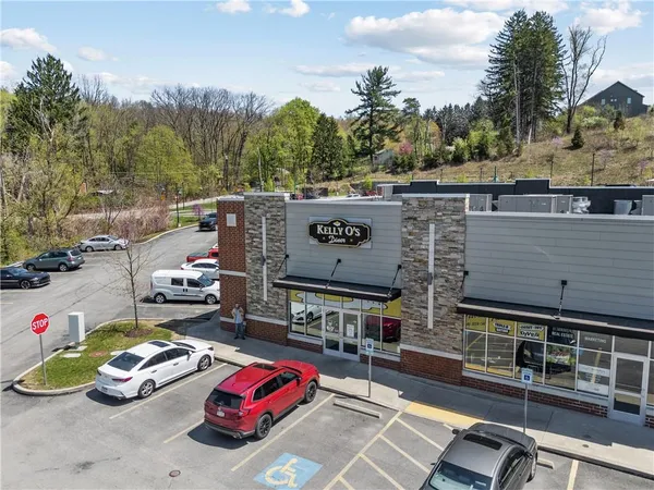 $2,800 | 410 Fairmont Drive, Warrendale, PA 15086