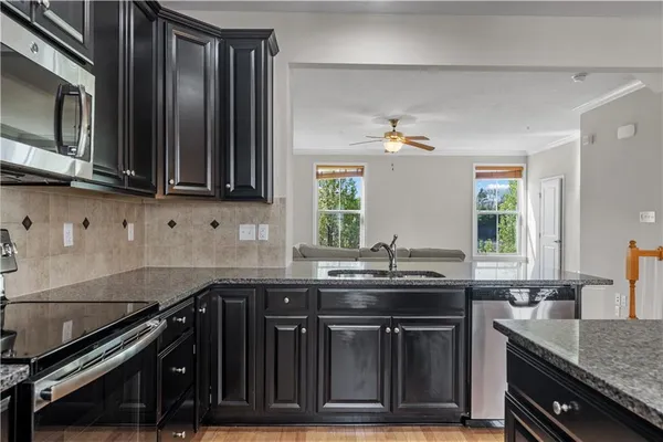 $2,800 | 410 Fairmont Drive, Warrendale, PA 15086