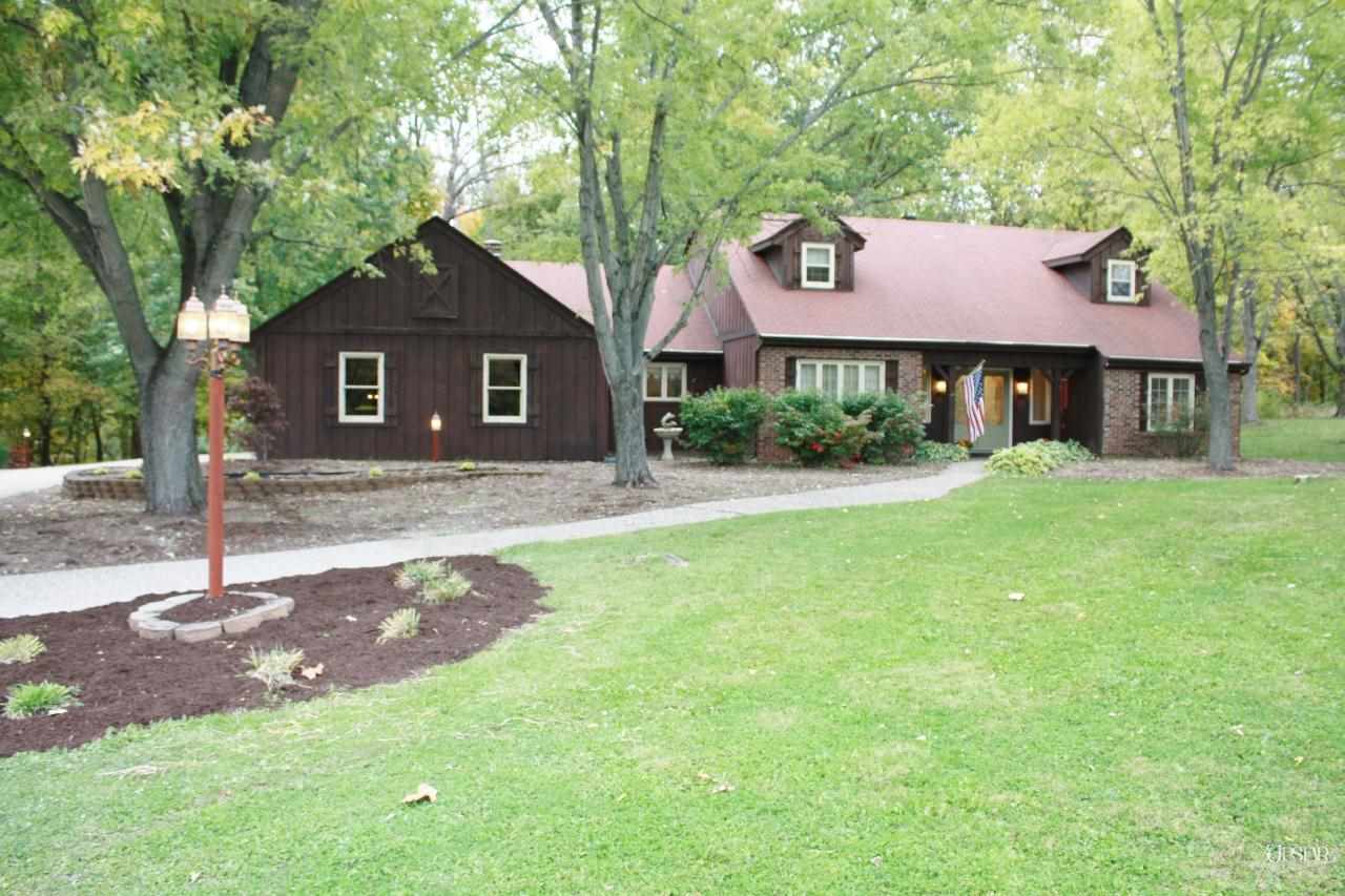 16022 Auburn Road Fort Wayne, IN 46845 - Photo 1 of 30 Gallery Image 1