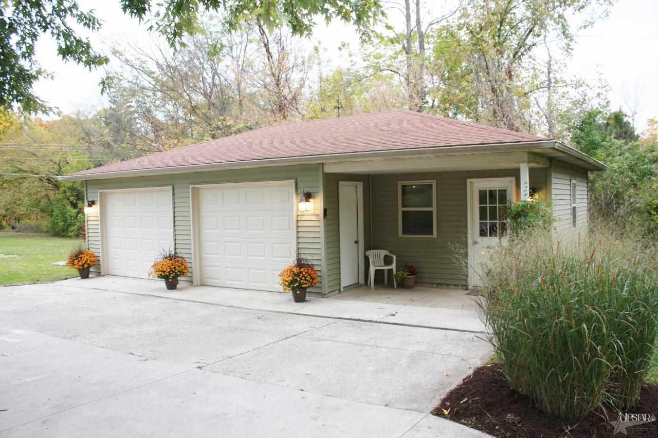 16022 Auburn Road Fort Wayne, IN 46845 - Photo 24 of 30 Gallery Image 24