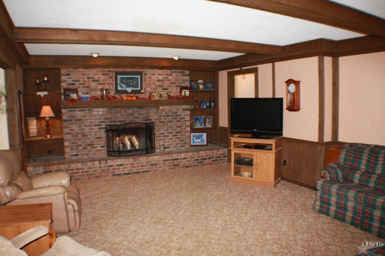 16022 Auburn Road Fort Wayne, IN 46845 - Photo 8 of 30 Gallery Image 8