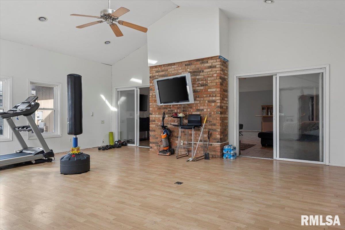 136 Pinehurst Drive Springfield, IL 62704 - Photo 14 of 30 Gallery Image 14