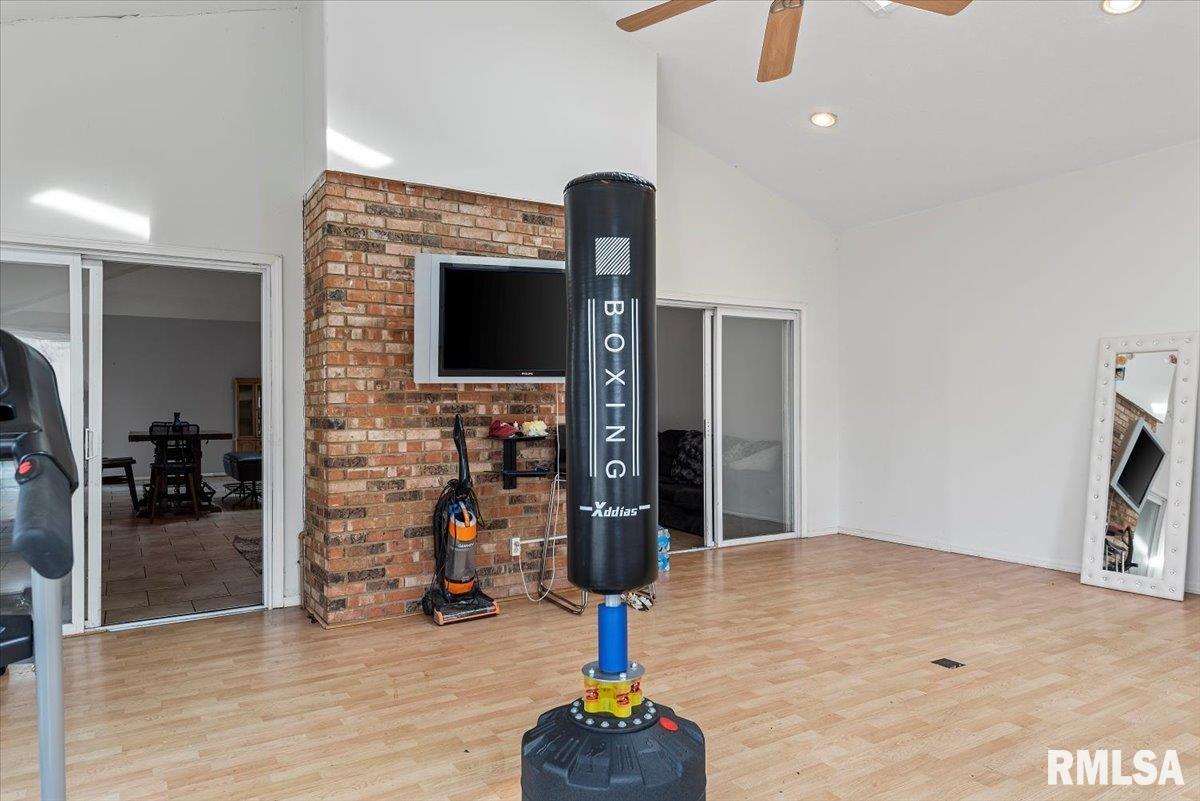 136 Pinehurst Drive Springfield, IL 62704 - Photo 15 of 30 Gallery Image 15