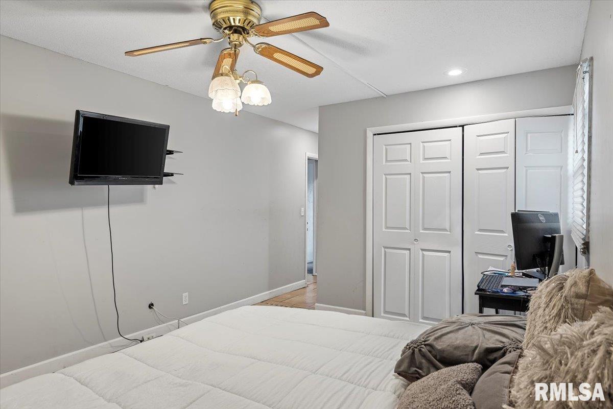 136 Pinehurst Drive Springfield, IL 62704 - Photo 18 of 30 Gallery Image 18