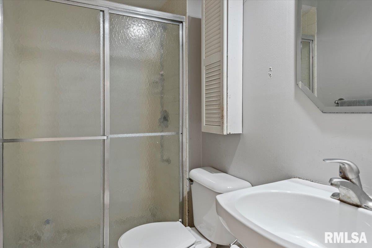 136 Pinehurst Drive Springfield, IL 62704 - Photo 19 of 30 Gallery Image 19