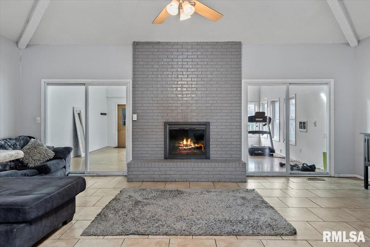 136 Pinehurst Drive Springfield, IL 62704 - Photo 9 of 30 Gallery Image 9
