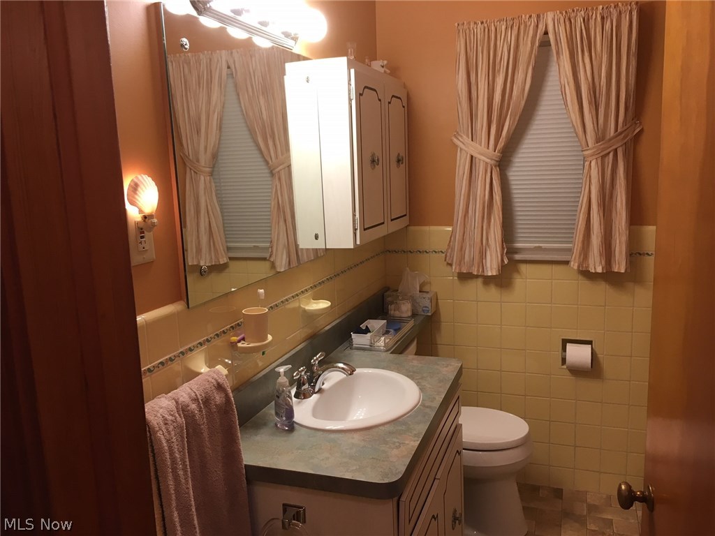 6788 Oakwood Road Parma Heights, OH 44130 - Photo 27 of 33
