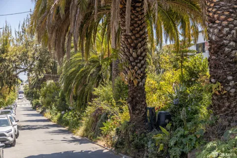 $1,250,000 | 1762-1764 Quesada Avenue, San Francisco, CA 94124