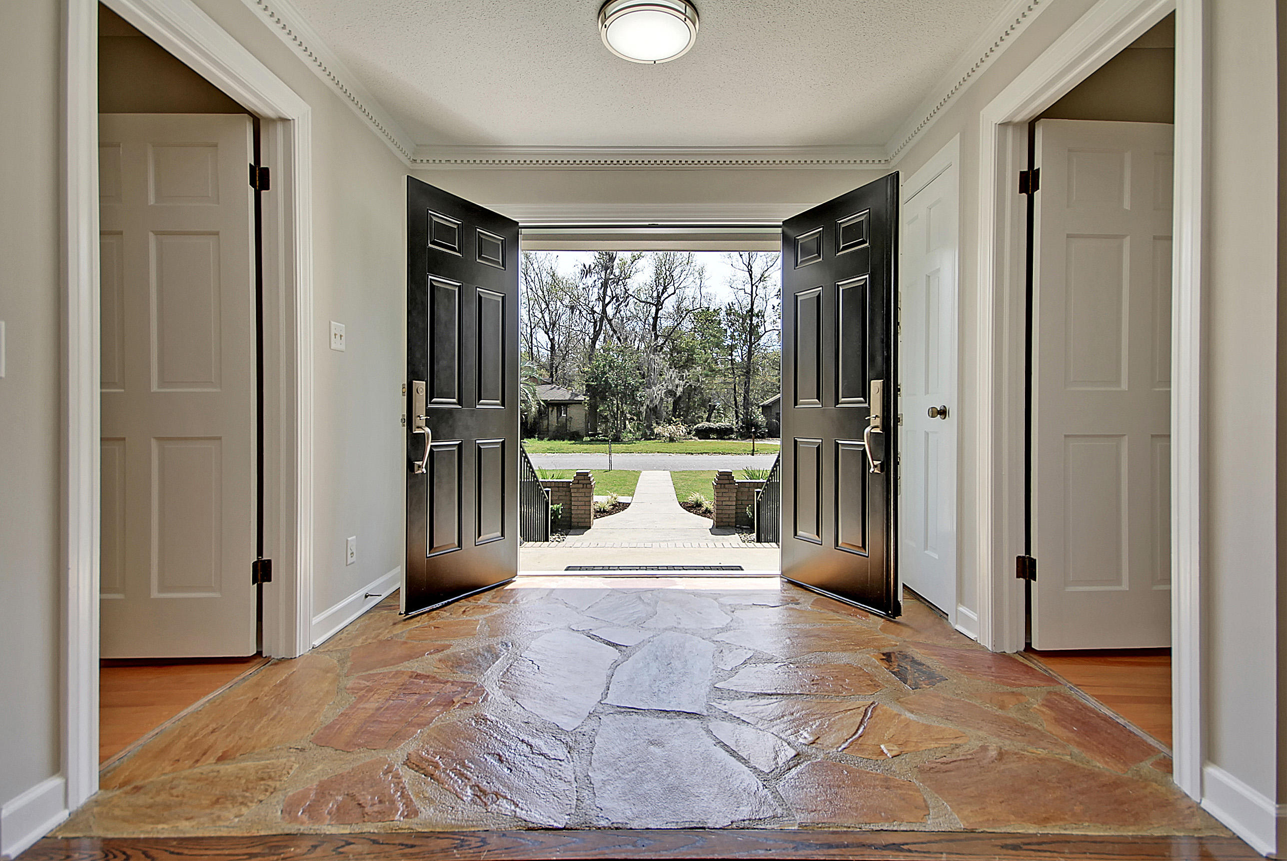 1288 South Barksdale Road Mount Pleasant, SC 29464 - Photo 10 of 42 Foyer