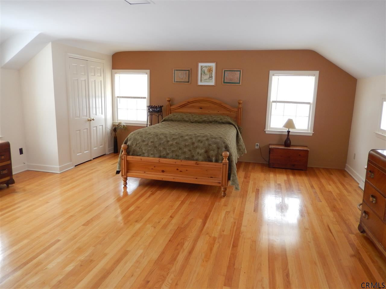 2348 Cayuga Road Niskayuna, NY 12309 - Photo 14 of 25 Photo 14