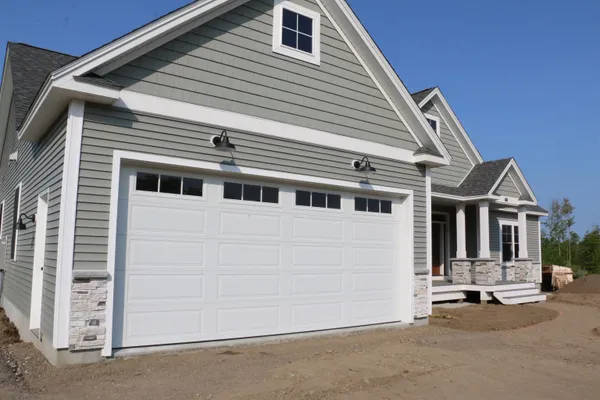 $789,453 | 428 Dawn Drive, Unit 21, Pembroke, NH 03275