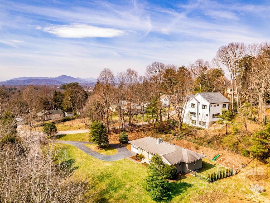 19 Mayfield Road Asheville, NC 28804 - Photo 2 of 31 Gallery Image 2