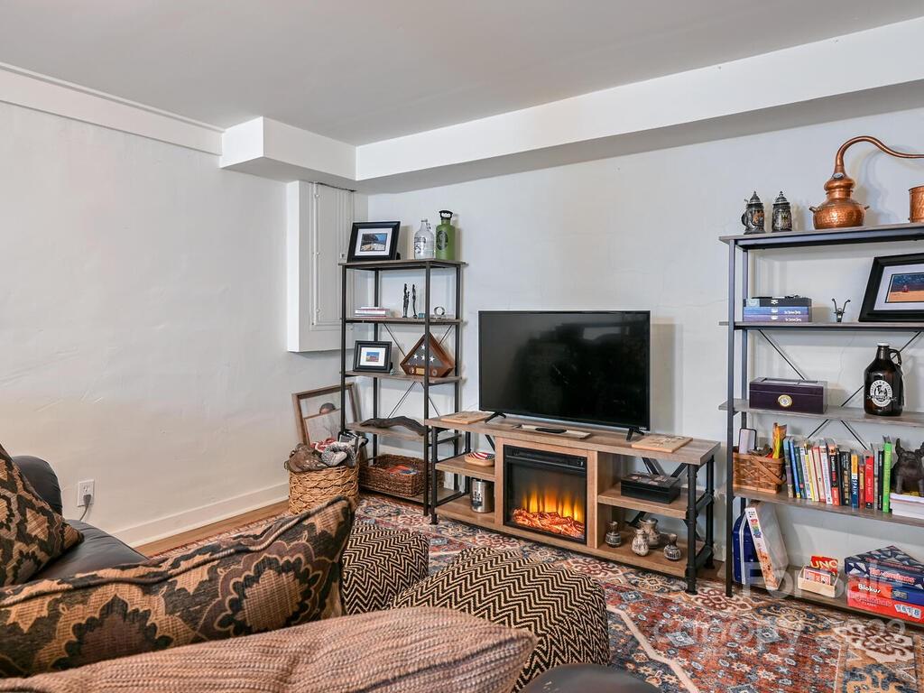 19 Mayfield Road Asheville, NC 28804 - Photo 21 of 31 Gallery Image 21