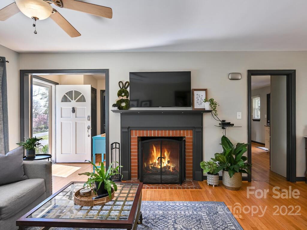 19 Mayfield Road Asheville, NC 28804 - Photo 8 of 31 Gallery Image 8