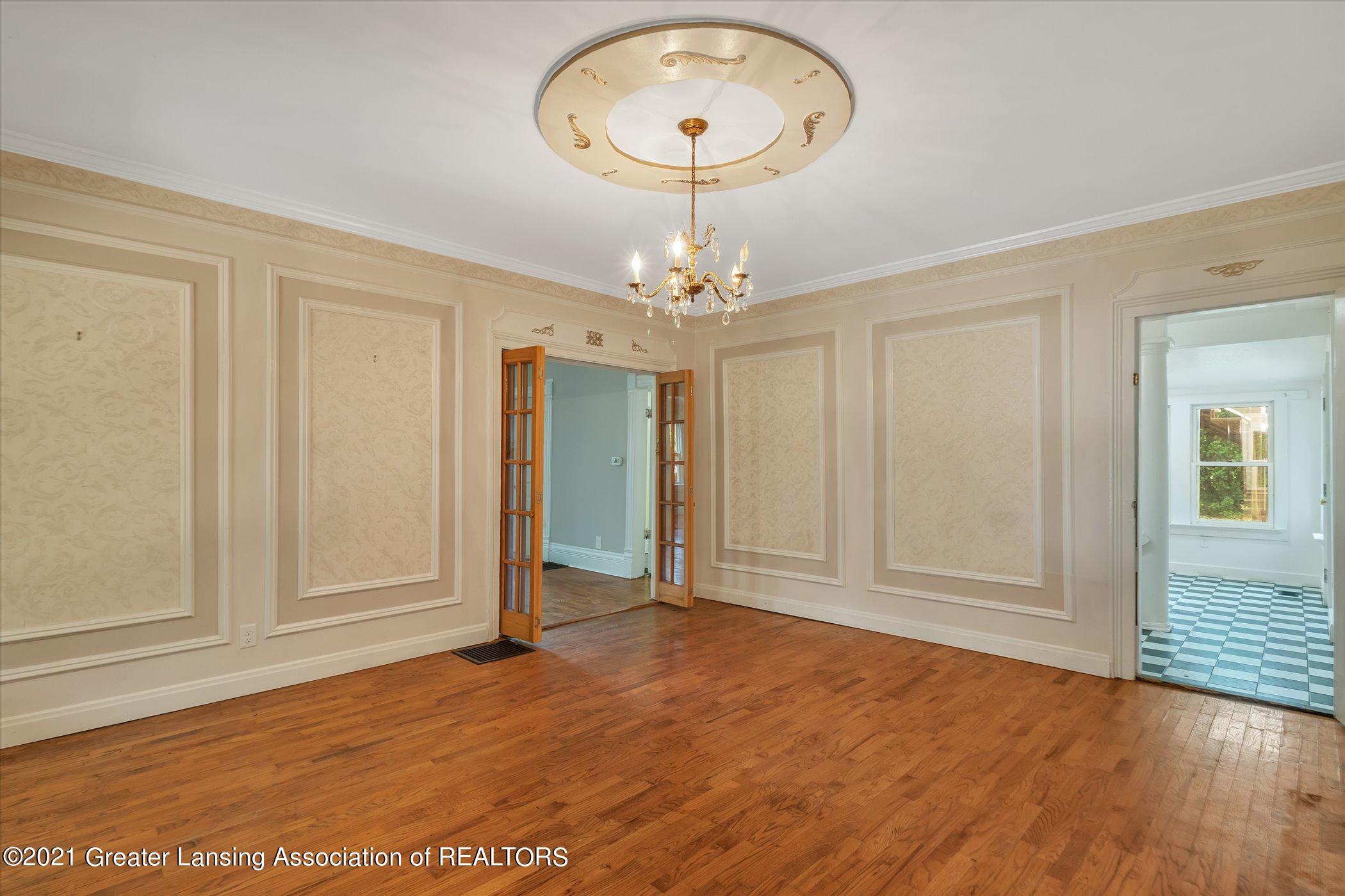 131 West Miller Road Lansing, MI 48911 - Photo 11 of 48 Dining Room