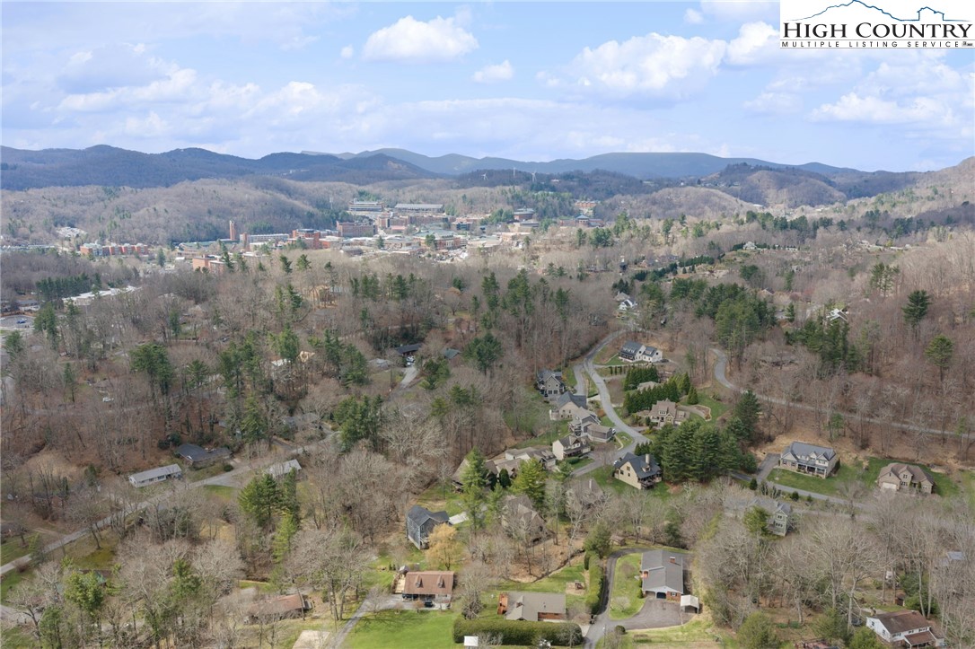 154 Alton Lane Boone, NC 28607 - Photo 4 of 50