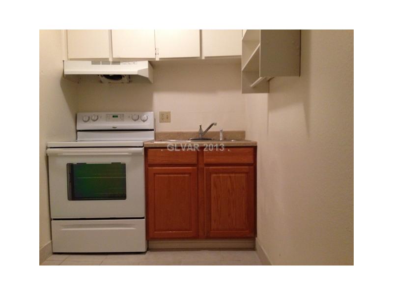 4600 Paradise Road, Unit 16 Las Vegas, NV 89169 - Photo 6 of 16 Kitchen.