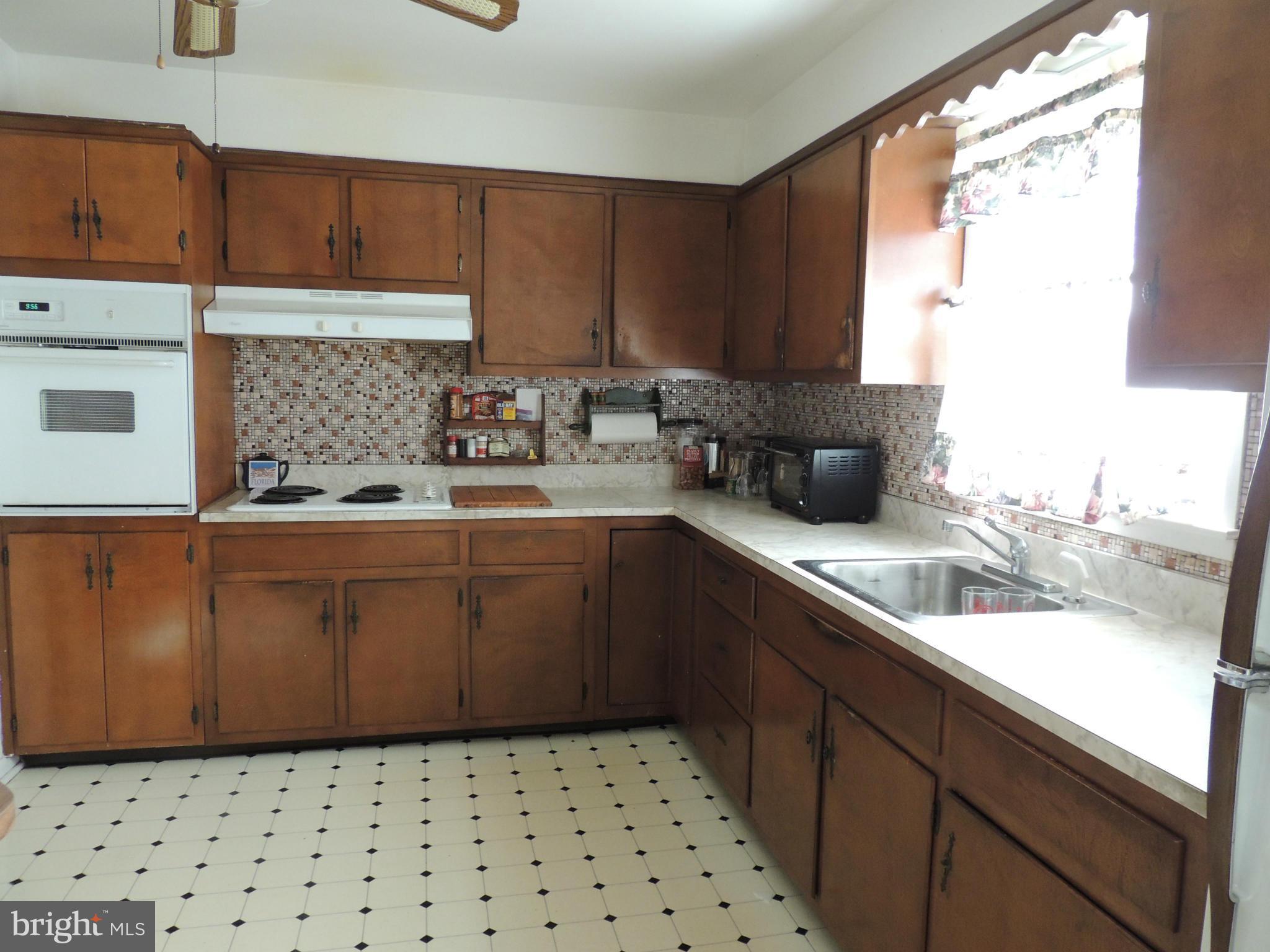 4117 Shoreham Beach Road Edgewater, MD 21037 - Photo 10 of 17 Kitchen