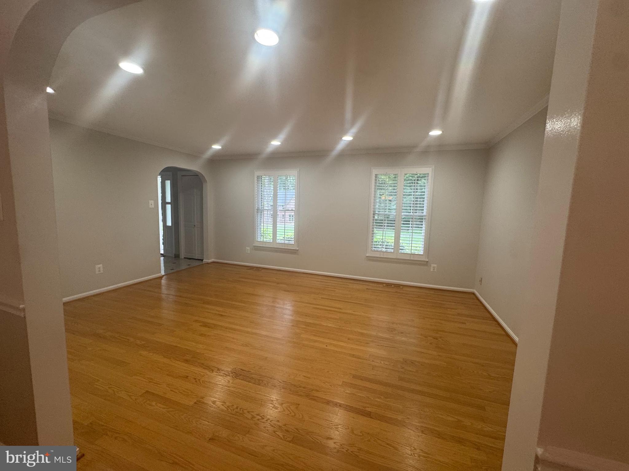 629 Utterback Store Road Great Falls, VA 22066 - Photo 12 of 27 Gallery Image 12
