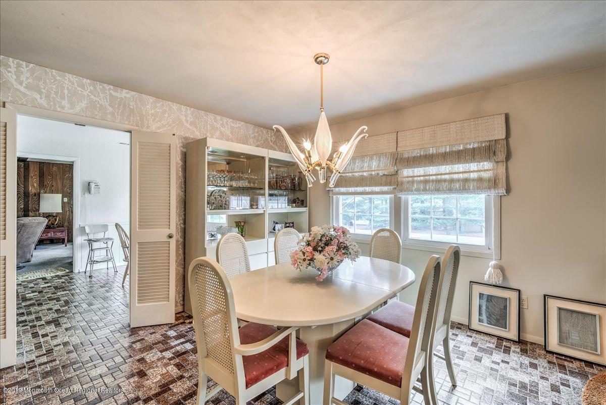 12 Concord Road Marlboro, NJ 07746 - Photo 5 of 20 DINING ROOM