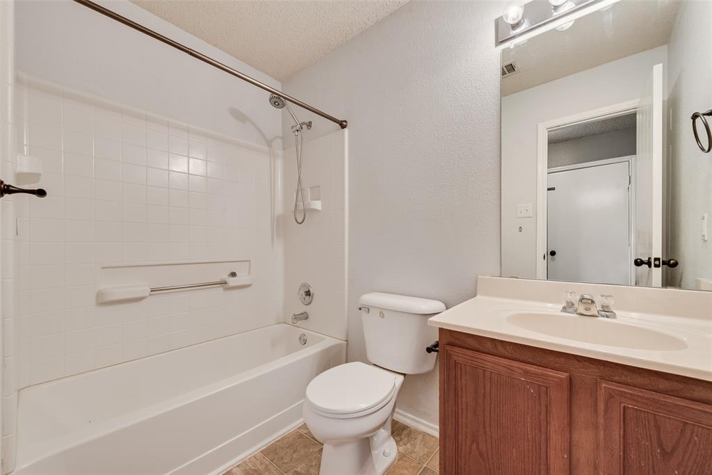 1623 Withers Way Krum, TX 76249 - Photo 14 of 24