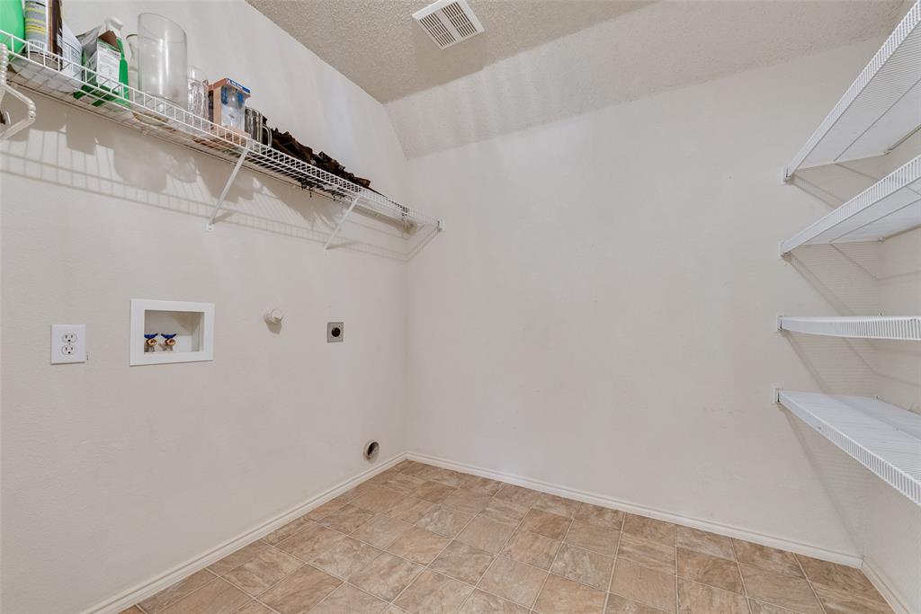 1623 Withers Way Krum, TX 76249 - Photo 15 of 24