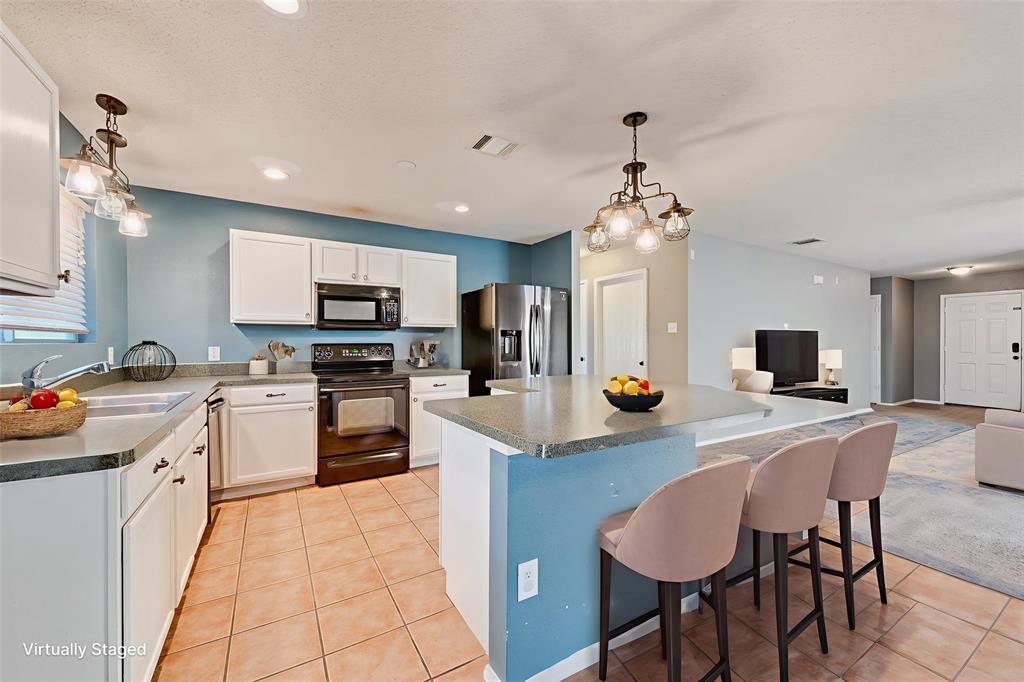 1623 Withers Way Krum, TX 76249 - Photo 8 of 24