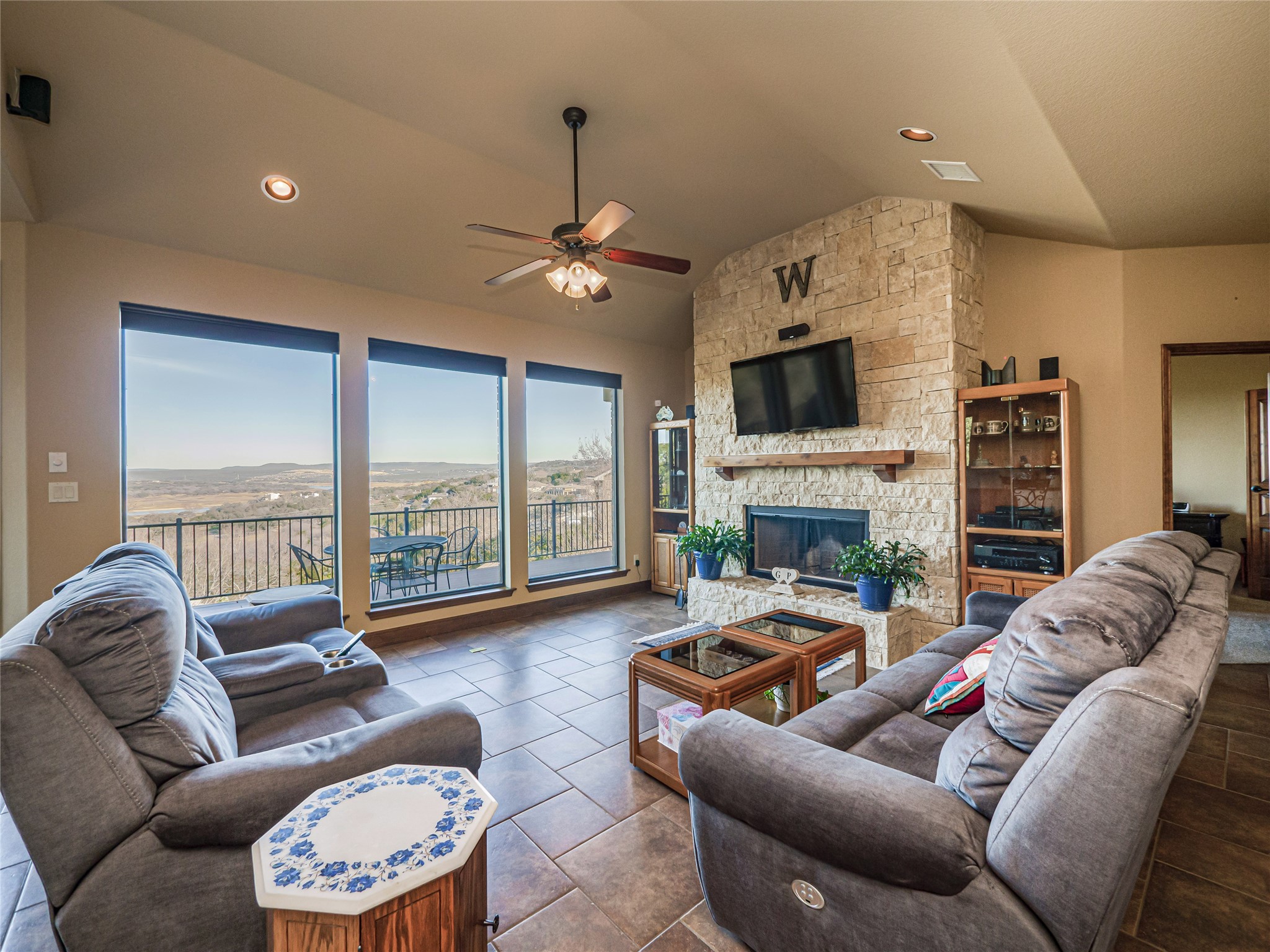 21012 N Ridge Lago Vista, TX 78645 - Photo 6 of 37