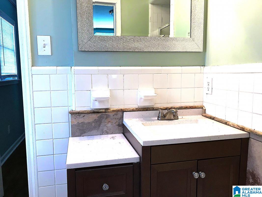 2409 5th Place Northwest Center Point, AL 35215 - Photo 6 of 11