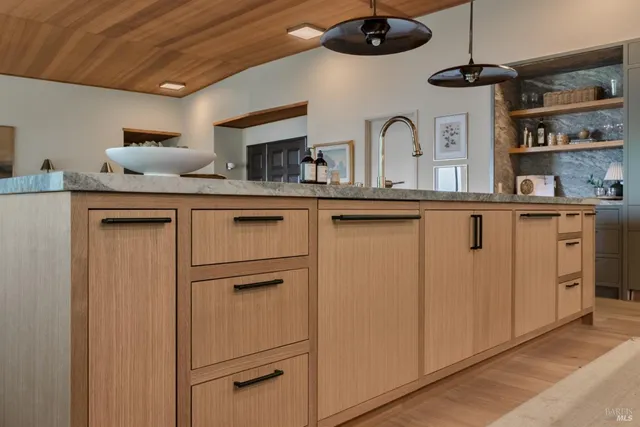 $2,995,000 | 18492 White Oak Drive, Sonoma, CA 95476