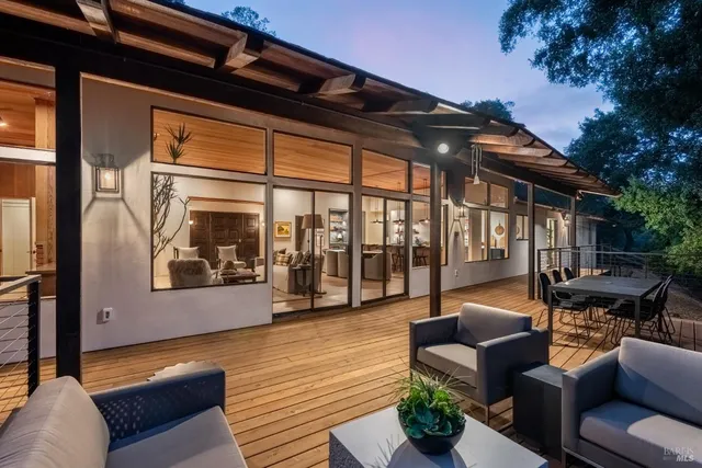 $2,995,000 | 18492 White Oak Drive, Sonoma, CA 95476