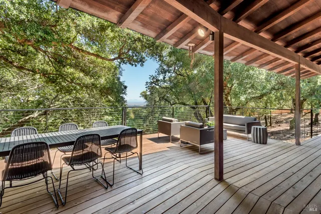 $2,995,000 | 18492 White Oak Drive, Sonoma, CA 95476